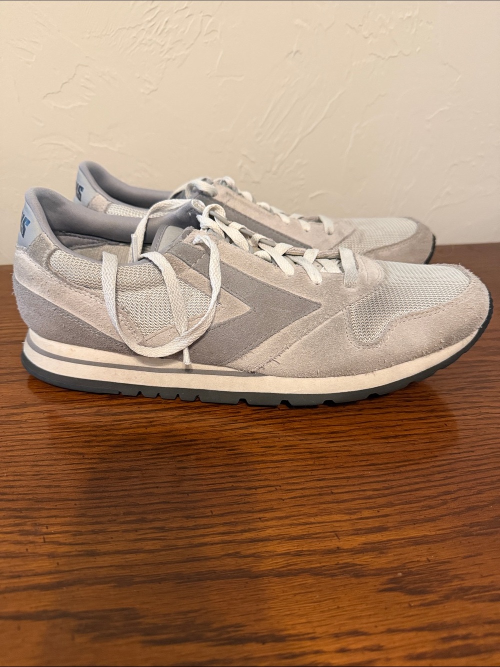 Brooks Men's Light Gray Suede & Mesh Lifestyle Sneakers